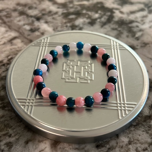 Hand Crafted by Sky & Seashells 6.25” Strawberry Rose Quartz/Tiger Eye Bracelet - Picture 1 of 3